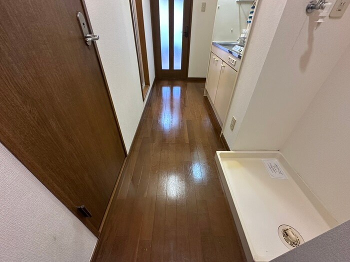 物件内観写真17　(廊下)