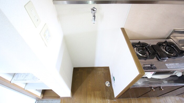 物件内観写真14　(洗濯機置場)