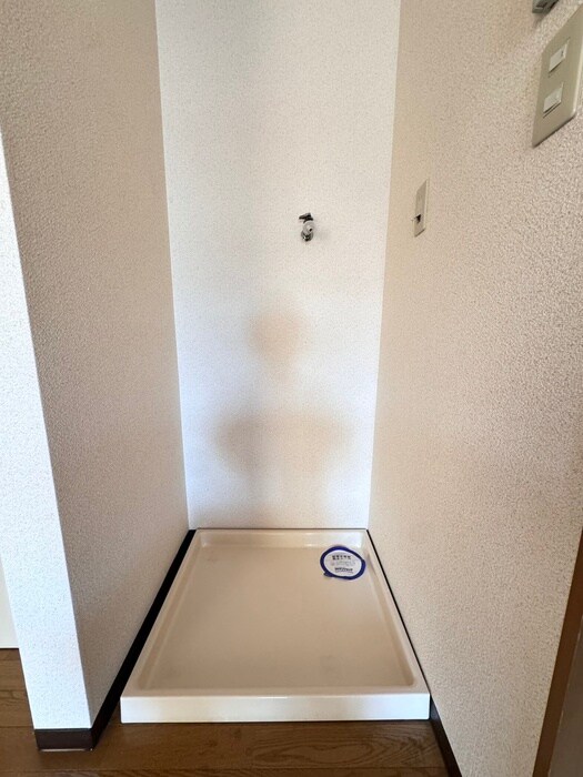 物件内観写真15　(洗濯機置場)