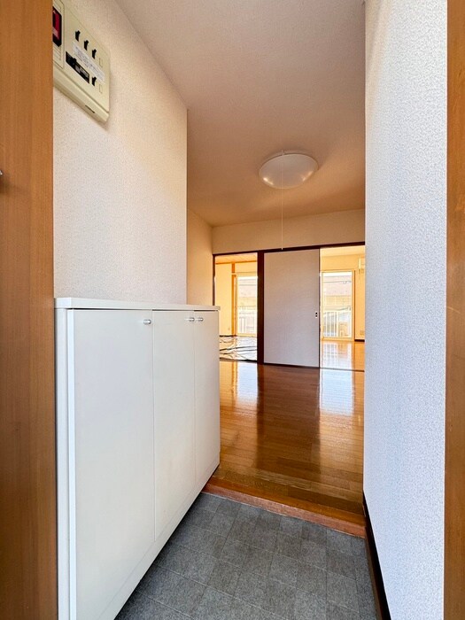物件内観写真16　(廊下)