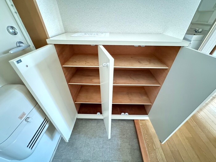 物件内観写真18　(靴箱)