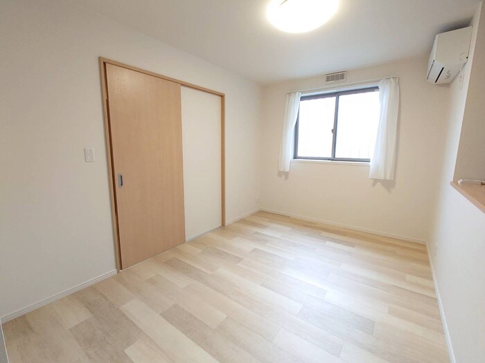 物件内観写真7　(居室)