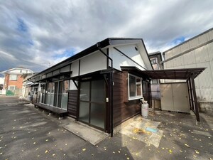 新田四丁目貸家外観写真