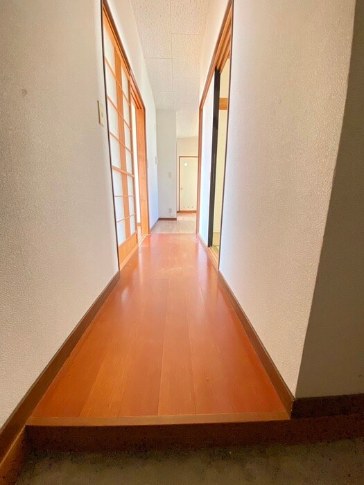物件内観写真19　(廊下)