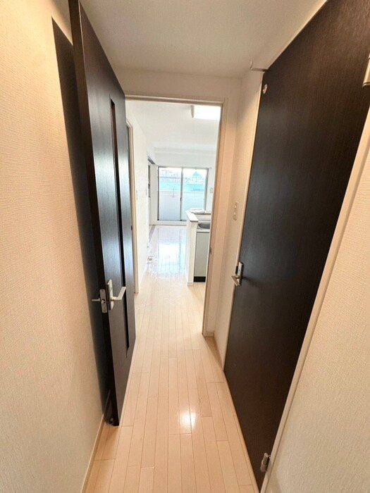 物件内観写真17　(廊下)