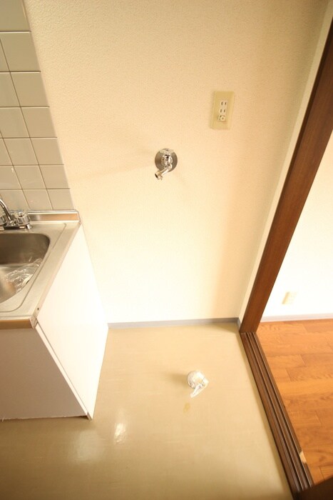 物件内観写真14　(洗濯機置場)
