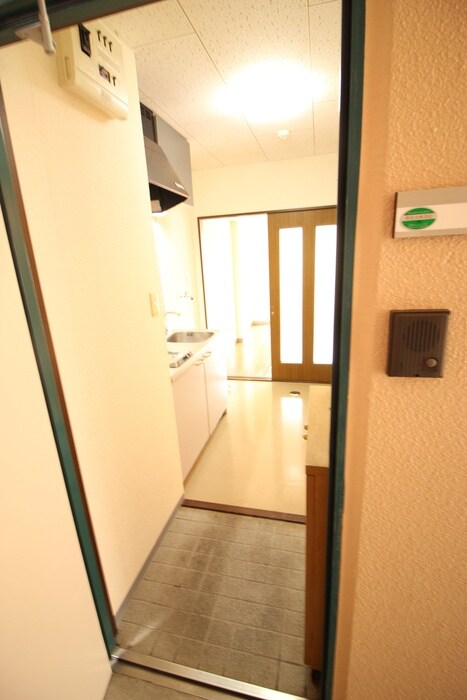 物件内観写真16　(玄関)