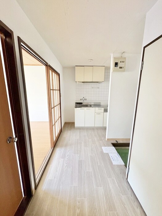 物件内観写真16　(廊下)