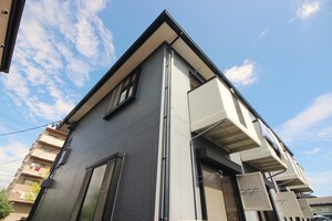 ｺﾝﾃｯｻ中山台外観写真