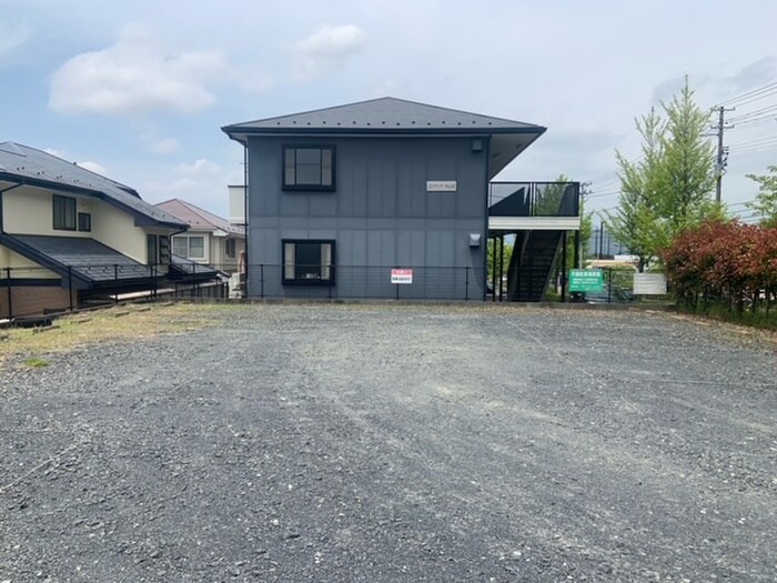 物件外観写真4　(駐車場)