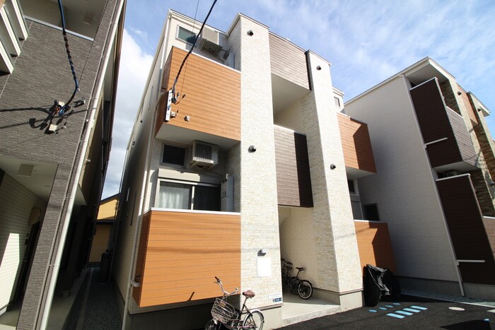 物件外観写真2　(外観写真)