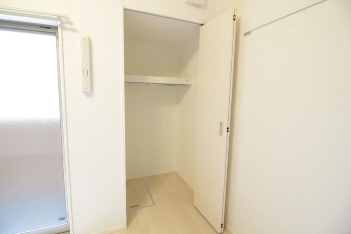 物件内観写真15　(収納)