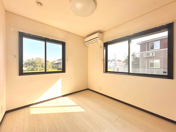 物件内観写真6　(居室)