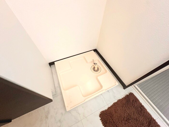 物件内観写真14　(洗濯機置場)