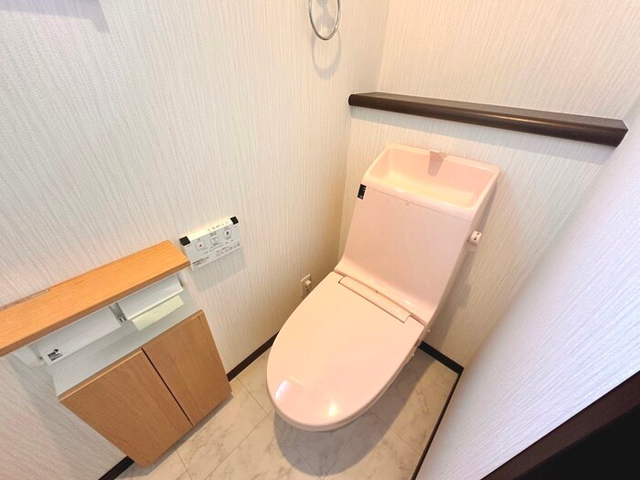 物件内観写真15　(トイレ)