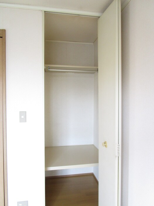 物件内観写真10　(収納)