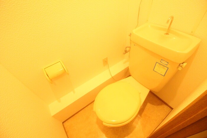 物件内観写真12　(トイレ)