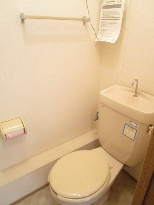 物件内観写真15　(トイレ)