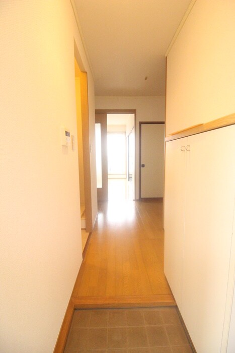 物件内観写真18　(廊下)