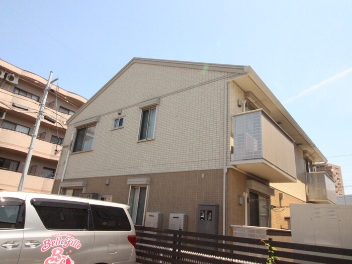 物件外観写真6　(エントランス部分)