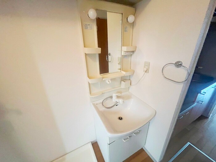 物件内観写真12　(洗面)