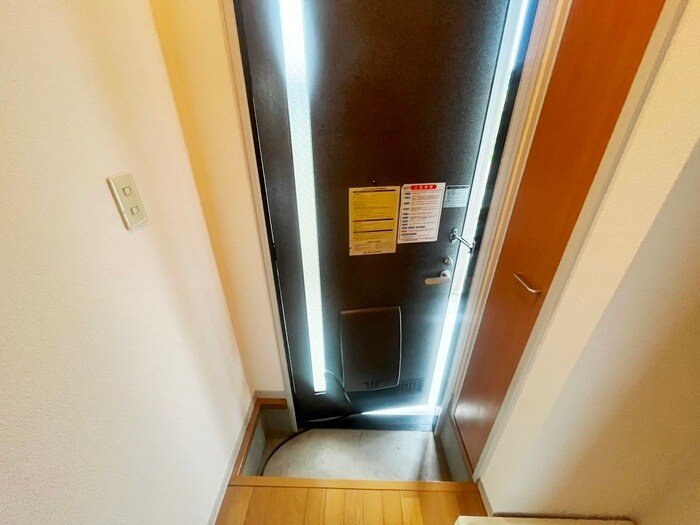物件内観写真22　(玄関)