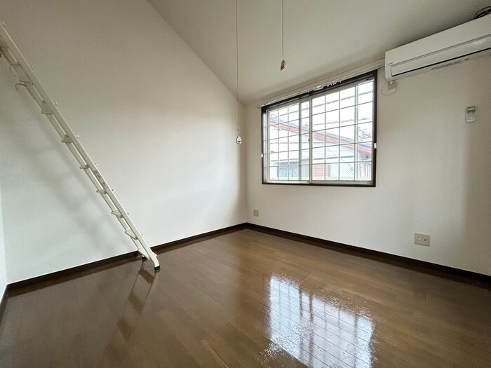 物件内観写真8　(居室)