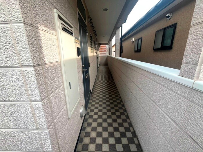 物件外観写真5　(エントランス部分)