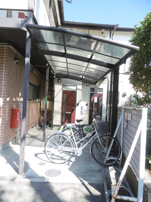 物件外観写真5　(駐輪場)