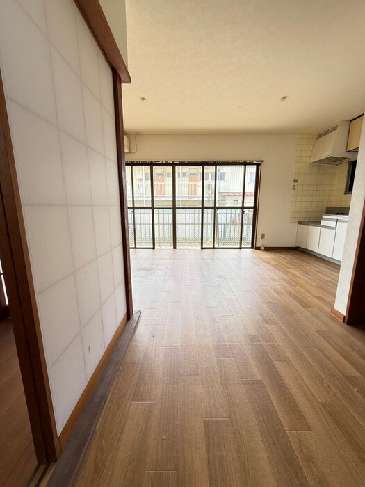 物件内観写真16　(廊下)