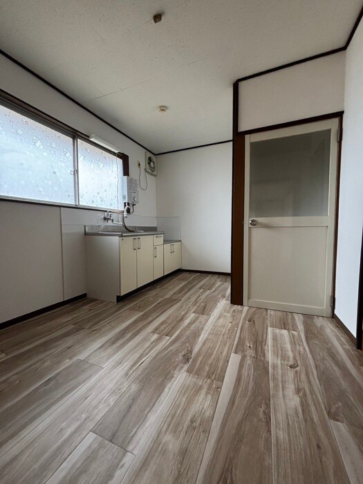 物件内観写真14　(廊下)