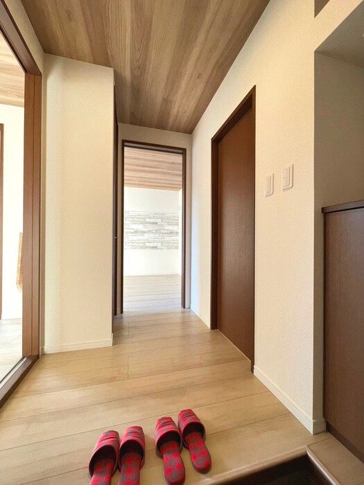 物件内観写真17　(廊下)