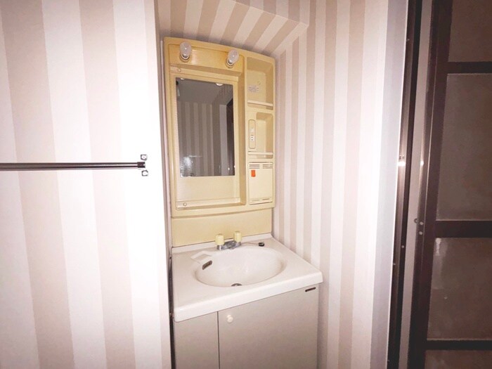 物件内観写真11　(洗面)