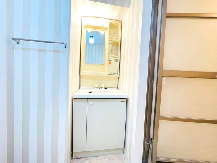 物件内観写真12　(洗面)