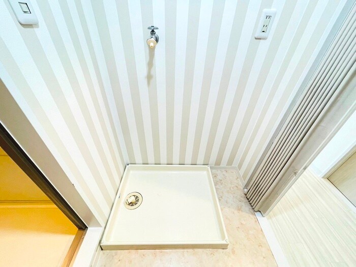 物件内観写真14　(洗濯機置場)