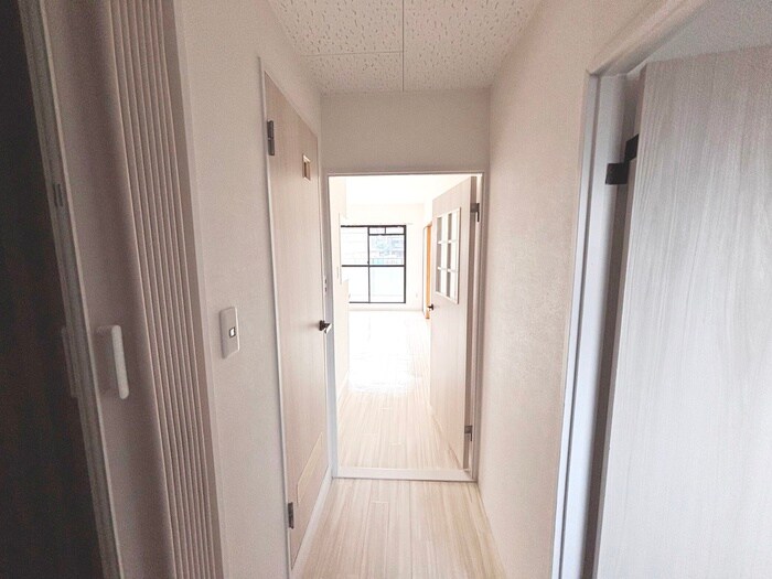 物件内観写真20　(廊下)