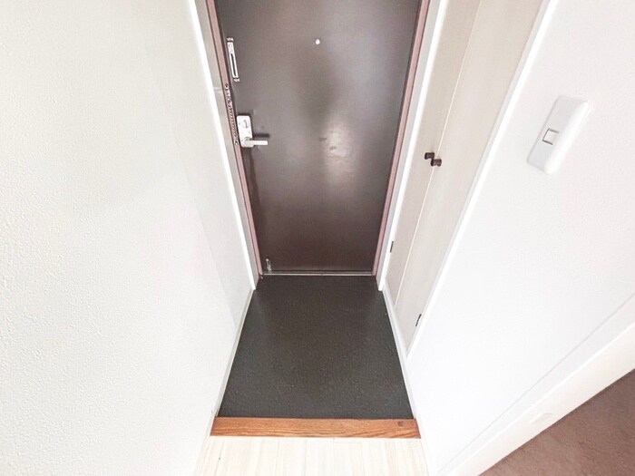 物件内観写真22　(玄関)