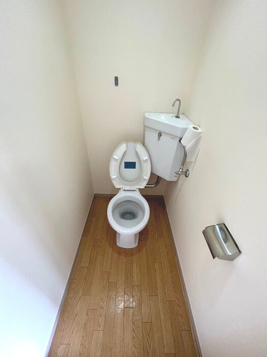 物件内観写真8　(トイレ)