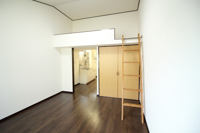 物件内観写真8　(居室)