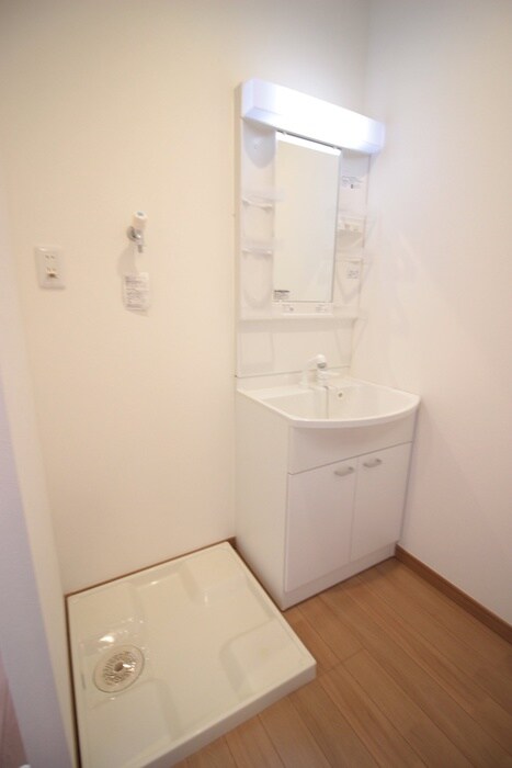 物件内観写真14　(洗濯機置場)