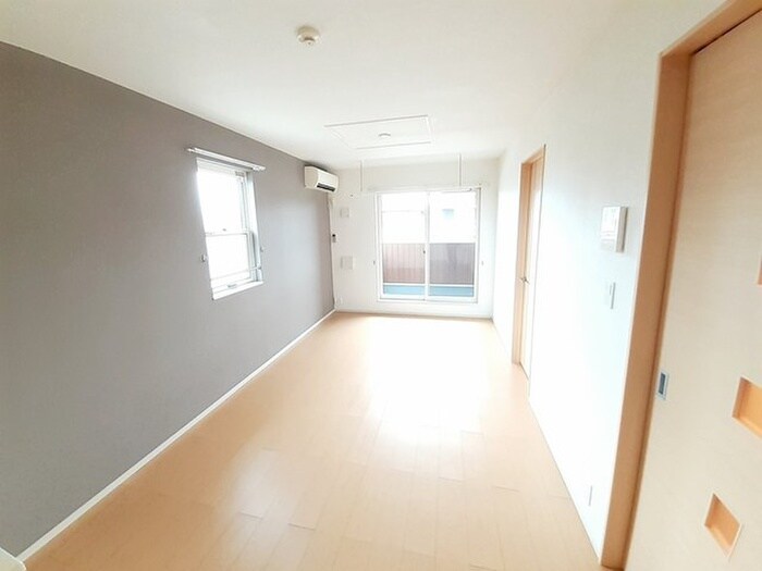 物件内観写真4　(居室)