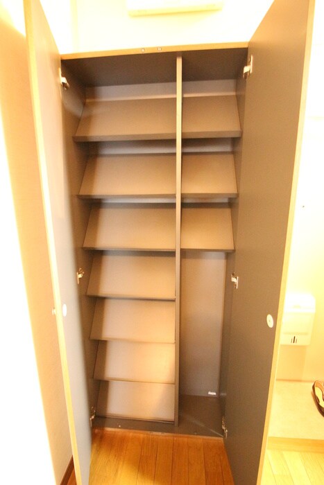 物件内観写真18　(靴箱)