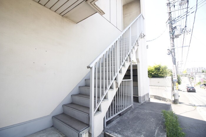 物件外観写真5　(駐輪場)