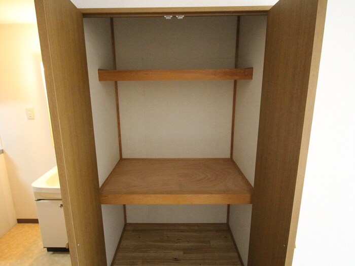 物件内観写真15　(収納)