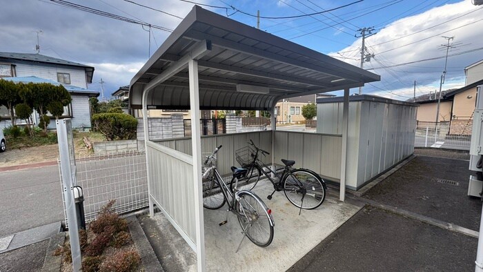 物件外観写真5　(駐輪場)