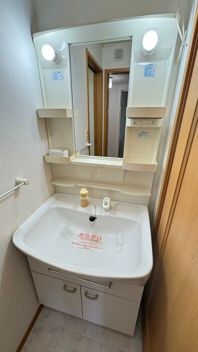 物件内観写真13　(洗面)