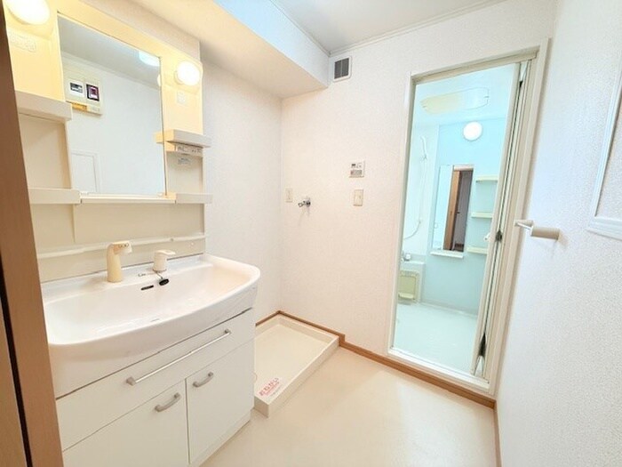 物件内観写真14　(洗面)