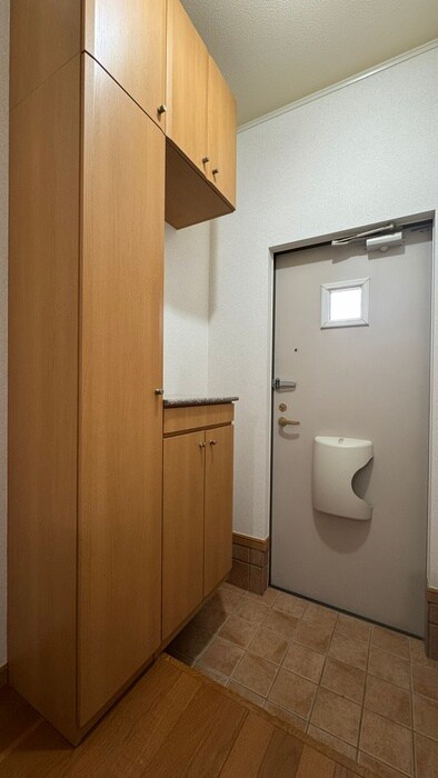物件内観写真17　(玄関)