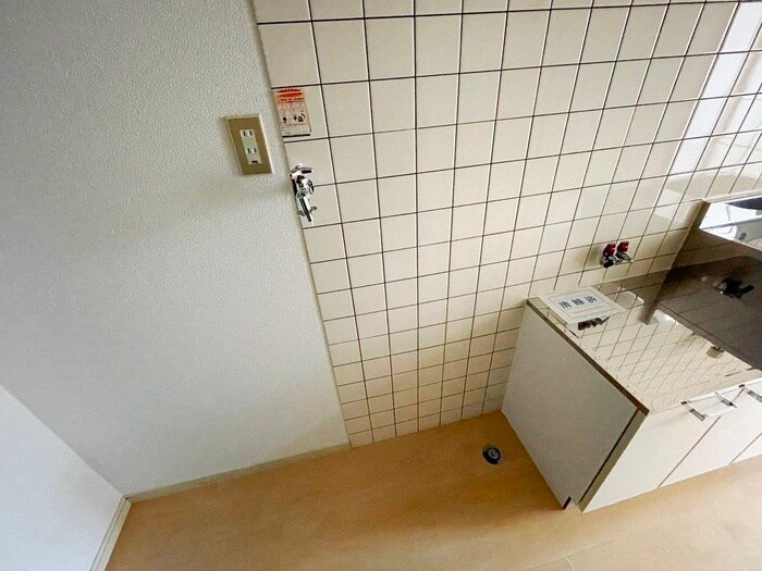 物件内観写真13　(洗濯機置場)