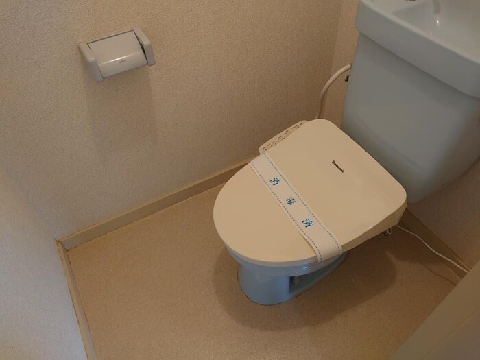 物件内観写真12　(トイレ)